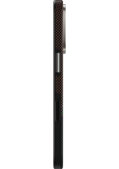 Apple iPhone 16 Pro Max Uyumlu Kılıf Magsafe Özellikli Karbon Fiber Benks Prestige Armorpro Kevlar Kapak Gold