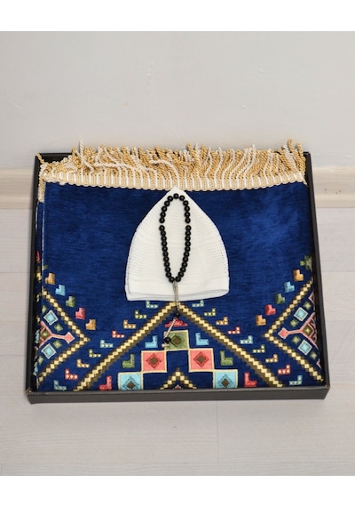 Erkekler İçin Seccade Takke Tesbih Hediyelik Seti Kilim Desenli Kadife Astarlı Seccade, 33 Lü Erkek Tesbihi, Takke Ve Özel Kutu Lacivert Erkekler İçin Seccade Takke Tesbih Hediyelik Seti Kilim Desenli Kadife Astarlı Seccade, 33 Lü Erkek Tesbihi, Takke Ve Özel Kutu Lacivert