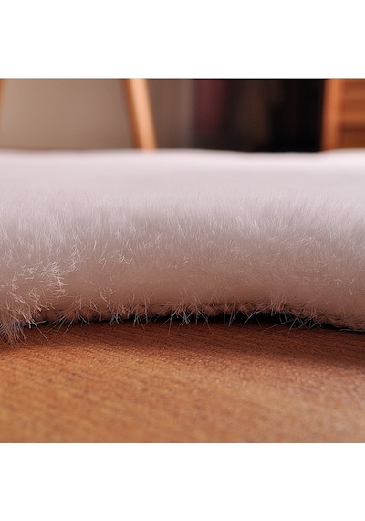 Soft Peluş Re x  Tavşanı Postu Beyaz