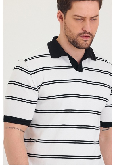 Tarz Cool Erkek Polo Yaka Çift Çizgi Detaylı Triko T-shirt Beyaz