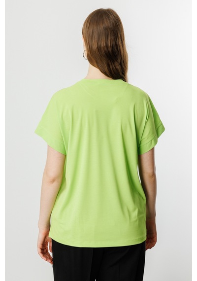 On Kadın Büyük Beden V Yaka Parçalı T-shirt 71476 Fıstık Yeşili
