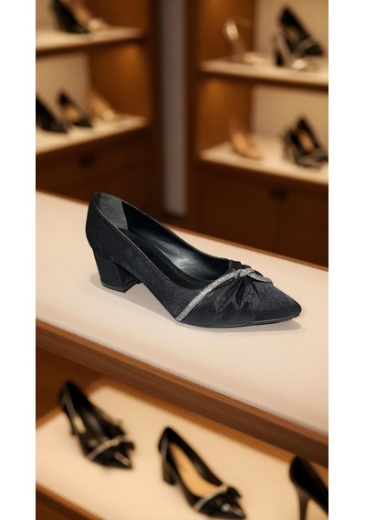 Altın Pabuç Kadın Topuklu Ayakkabı - Siyah Stiletto, Ofis Stilini Tamamlayan Klasik Model Siyah Altın Pabuç Kadın Topuklu Ayakkabı - Siyah Stiletto, Ofis Stilini Tamamlayan Klasik Model Siyah