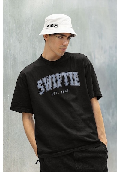 Swiftie Est.1989 Yazılı Unisex Oversize Taylor Swift Tişört Siyah