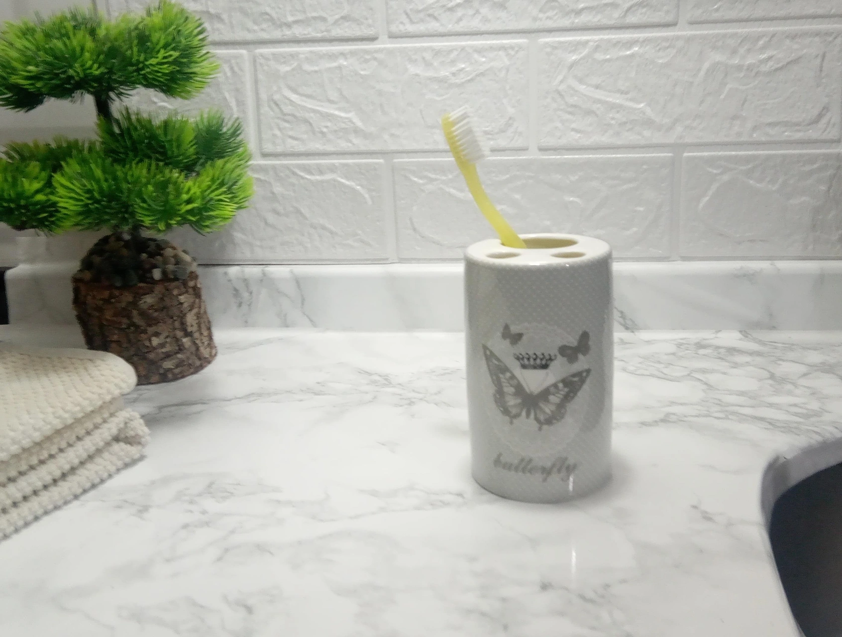 2 Adet Seramik Diş Fırçalık Kelebek Desenli 7x7x11cm Banyo Seti Çok Renkli