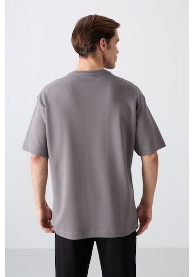 Tommy Life Koyu Gri Pamuklu Kalın Yumuşak Dokulu Oversize Fit Baskılı Erkek T-shirt - 88325 Koyu Gri Tommy Life Koyu Gri Pamuklu Kalın Yumuşak Dokulu Oversize Fit Baskılı Erkek T-shirt - 88325 Koyu Gri