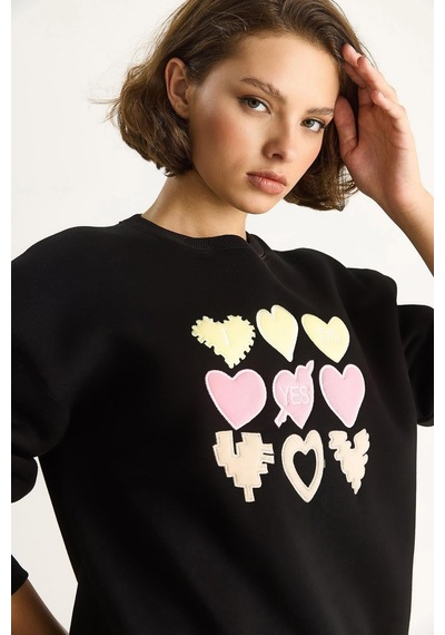 Shade Kadın Bisiklet Yaka Kalp Nakışlı Şardonlu Üç İplik Sweatshirt 6875 60283520 - Siyah