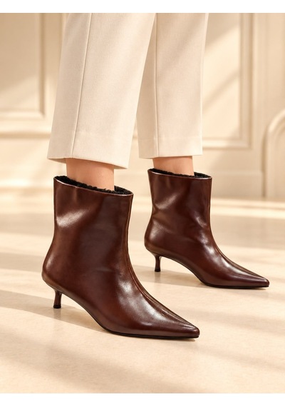 Dabab Shoes Derın Kadın Acı Kahve İçi Kürklü Sivri Burun Ön Dikiş Detaylı 5 Cm İnce Topuklu Orta Konç Bot Bootie Kahverengi Dabab Shoes Derın Kadın Acı Kahve İçi Kürklü Sivri Burun Ön Dikiş Detaylı 5 Cm İnce Topuklu Orta Konç Bot Bootie Kahverengi