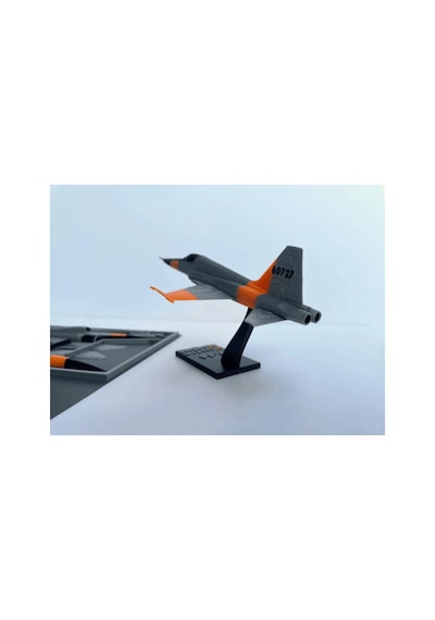 F-5 Freedom Fighter Gri Ve Turuncu Detaylı Süpersonik Savaş Uçağı Model Kiti - Kendin Yap Dıy Eğlenceli Masaüstü Dekorasyon Süsü, Birleştirilebilir Çevik Avcı Jeti Maket Oyuncak, Havacılık 16x10 Cm F-5 Freedom Fighter Gri Ve Turuncu Detaylı Süpersonik Savaş Uçağı Model Kiti - Kendin Yap Dıy Eğlenceli Masaüstü Dekorasyon Süsü, Birleştirilebilir Çevik Avcı Jeti Maket Oyuncak, Havacılık 16x10 Cm