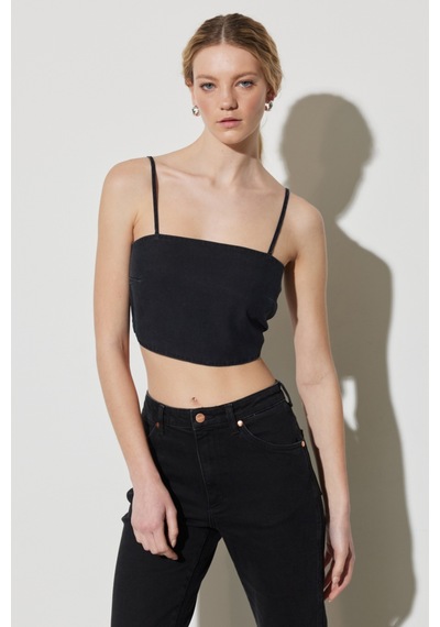 Wrangler Regular Fit Normal Kesim Askılı Siyah Jean Crop Bluz Siyah