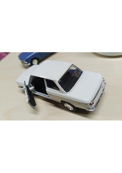 Oyuncak Metal Model Araba 1/36 Çek Bırak Bmw 2002 Ti Beyaz