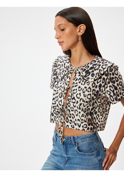 Koton Leopar Desenli Bluz Bebe Yaka Bağcık Detaylı Kısa Kollu Slim Fit Bej Desenli 5wal60115ıw Ekru