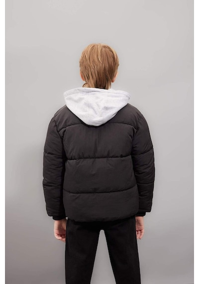 DeFacto Erkek Çocuk Su İtici Çıkarılabilir Kapüşonlu Fermuarlı Çıtçıt Kapamalı Cepli Şişme Mont C5569A824WNBK27