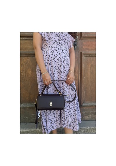 Just Polo Kadın Yeni Sezon Aksesuar Detaylı Çapraz Ayarlanabilir Askılı Şık El & Omuz Çantası Ebat 22 X 11 Cm Kahverengi 25159771