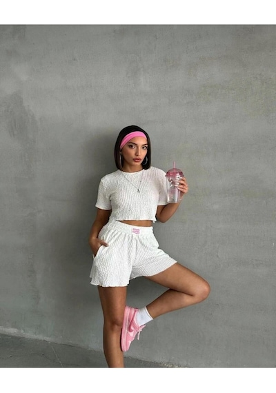 Rahat Fit Dokulu Şortlu Takım Pembe