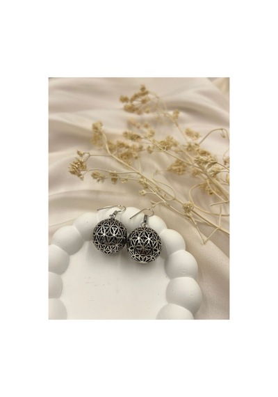 Lunarie Vintage Gümüş Renk Küre Desenli Sallantılı Küpe
