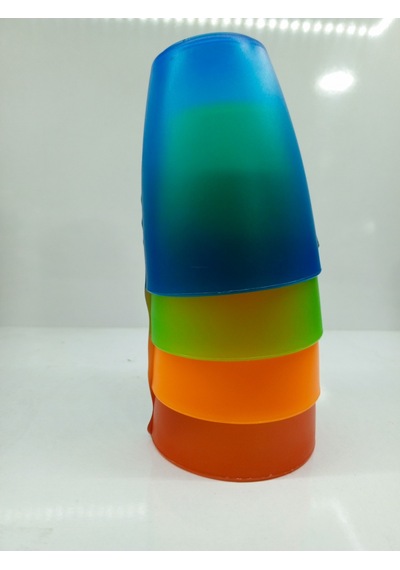 4 Farklı Renkte Plastik Bardak