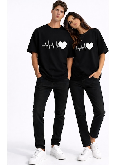 Nevermınd Sevgili Kombini Kalp Ritmi Baskılı Çift Tişört Oversize Unisex Partner Kombin Çift Seti Siyah Siyah Nevermınd Sevgili Kombini Kalp Ritmi Baskılı Çift Tişört Oversize Unisex Partner Kombin Çift Seti Siyah Siyah