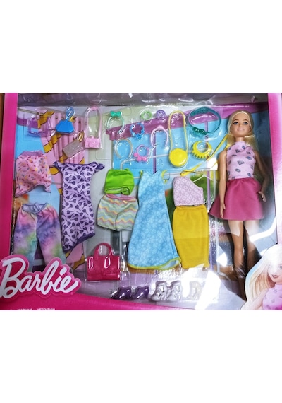 Barbienin Aksesuarlı Moda Dünyası 8910