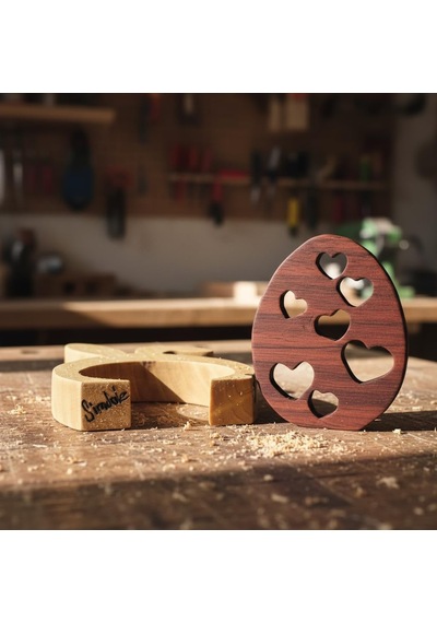 Simdale Wood İsimli Ahşap Tavşan Ve Kalp Motifli Kırmızı Yumurta