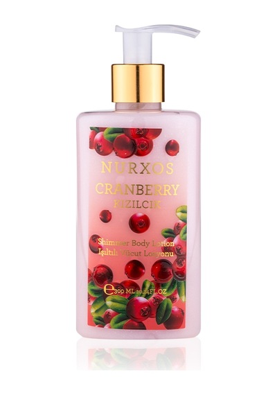 Nurxos 9886 Cranberry Kızılcık Hediyelik Kutulu 3'lü Set Vücut Spreyi & Losyon & Duş Jeli