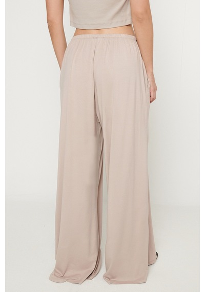AC&Co / Altınyıldız Classics Kadın Bej Yumuşak Dokulu Standart Fit Cepli Beli Lastikli Rahat Örme Pantolon