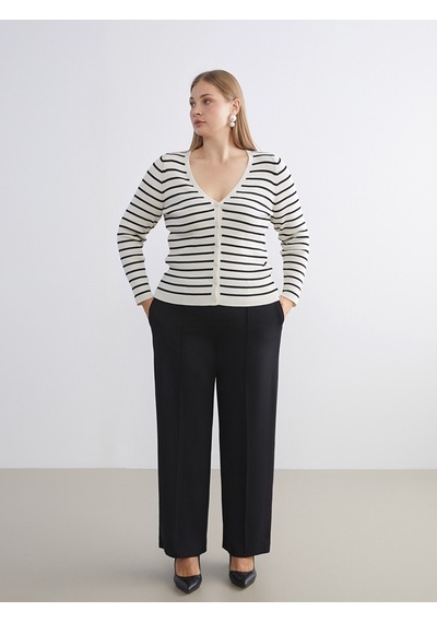 Lcwaıkıkı Classic Siyah Büyük Beden Standart Fit Geniş Paça Kadın Pantolon