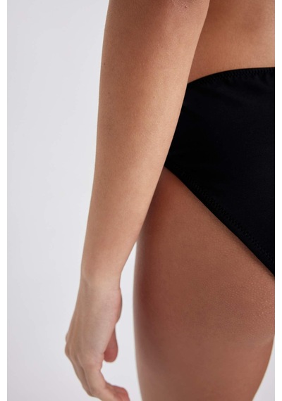 Defacto Fall in Love Regular Fit Bikini Alt T4308AZ23SMBK81