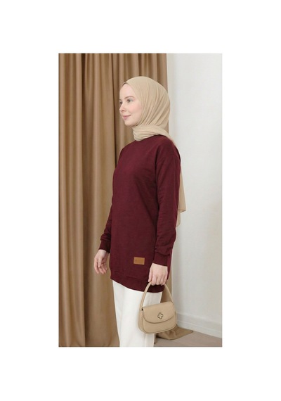 Unika Boutique Kadın Bisiklet Yaka Tesettür Yırtmaçlı Armalı Tunik Sweat Sweatshirt Bordo