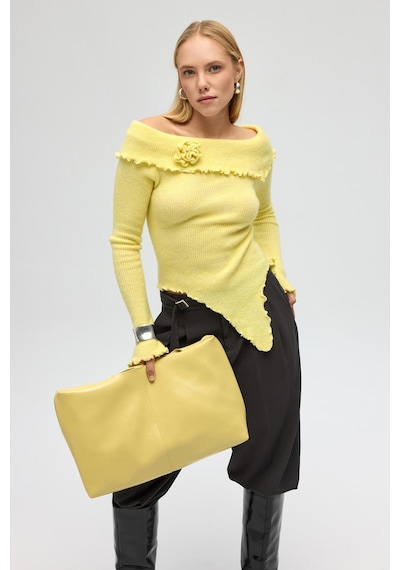Mai Collection Mai Studios Co. Casica Carmen Yaka Sarı Triko Kazak sarı