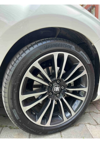 Fiat Tasarım Damla Sticker Siyah Fiat Jant Göbeği 5.5cm Uyumlu