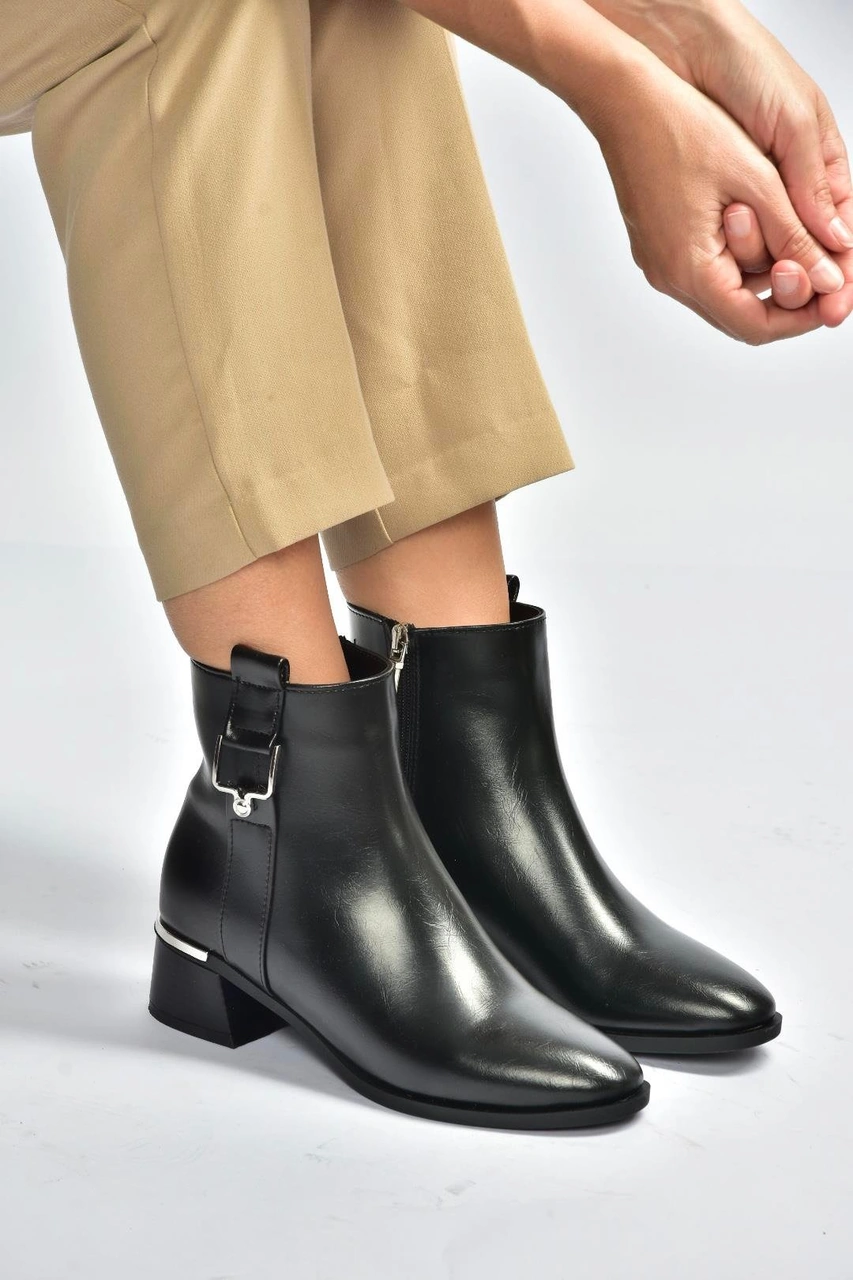 Fox Shoes V518978809 Siyah Alçak Topuklu Kadın Bot Siyah-Suni Deri