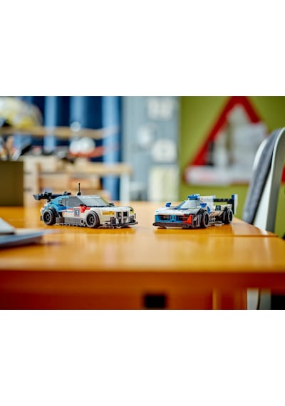 LEGO® Speed Champions 76922 BMW M4 GT3 ve BMW M Hybrid V8 Yarış Arabaları 676 Parça