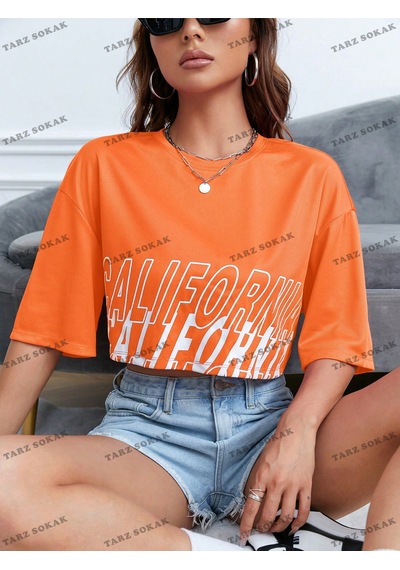 Flood Of Style Crop Ckod-232913 Mektup Grafikli Düşük Omuz Kısa Turuncu