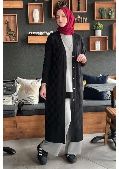 Rabia Şamlı Dama Desenli Siyah Triko Hırka Çok Renkli
