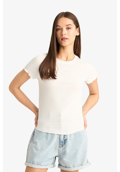 DeFacto Fitted Bisiklet Yaka Basic Düz Kısa Kollu Tişört F3486AXNSWT32