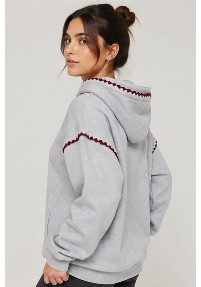 Herkesemoda Yaka Ve Kol Nakış Detaylı Kapüşonlu 2 İplik Şardonlu Sweatshirt Gri-bordo Herkesemoda Yaka Ve Kol Nakış Detaylı Kapüşonlu 2 İplik Şardonlu Sweatshirt Gri-bordo