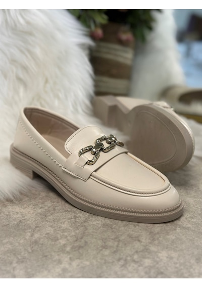Günlük Kadın Loafer Makosen Klasik Alçak Topuklu Desenli Taban Zincirli Oval Burunlu Ayakkabı 150 Bej Günlük Kadın Loafer Makosen Klasik Alçak Topuklu Desenli Taban Zincirli Oval Burunlu Ayakkabı 150 Bej