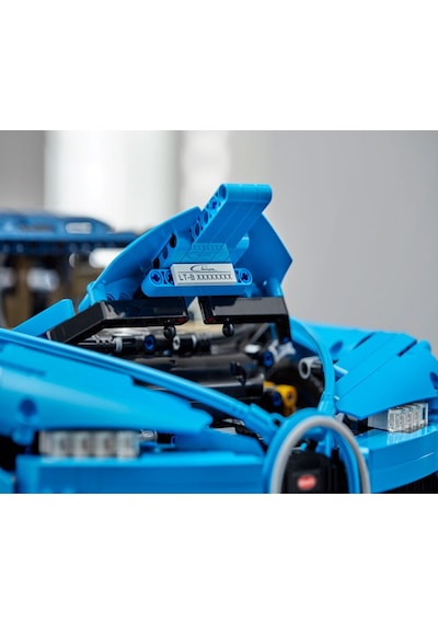 LEGO® Technic 42083 Bugatti Chiron 3599 Parça