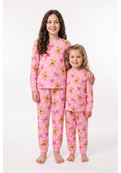 Zuzunga Kız Çocuk Sevimli Ayıcık, Kalp Ve Fiyonk Desenli Pembe Uzun Kollu Pijama Takımı Zuzunga Kız Çocuk Sevimli Ayıcık, Kalp Ve Fiyonk Desenli Pembe Uzun Kollu Pijama Takımı
