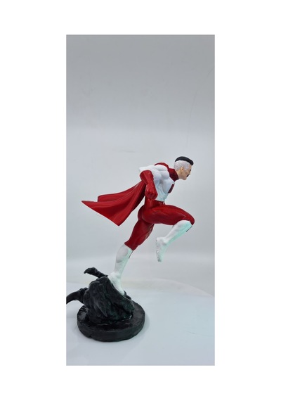 Omni-man Omni Man İnvincible 18 Cm Figür
