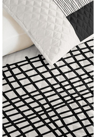 Siyah Geometrik Genç Odası Tek Kişilik Pike Takımı - Modern Çizgili 160x220 Cm Kapitone Yatak Örtüsü Kremamsı Sazlık Dengesi Siyah Geometrik Genç Odası Tek Kişilik Pike Takımı - Modern Çizgili 160x220 Cm Kapitone Yatak Örtüsü Kremamsı Sazlık Dengesi