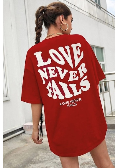 Unisex Love Never Fails Baskılı T-shirt Kırmızı