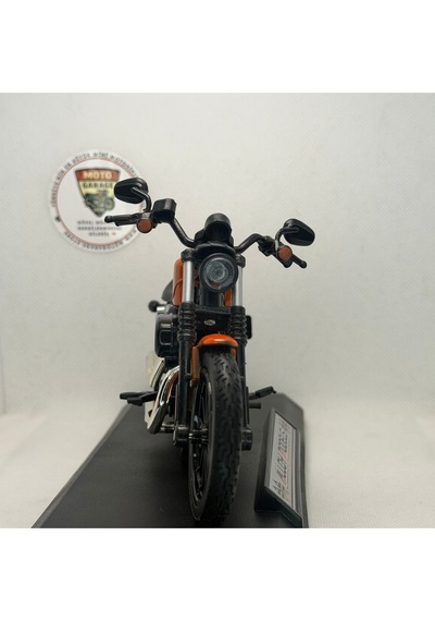 Harley Davidson Iron 883 Motorcycles Racing Turuncu Model Motosiklet 1:12 Ölçekli