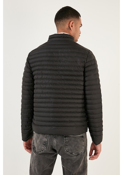 Buratti Su Itici Slim Fit Cepli Dik Yaka Şişme Erkek Mont 649010 Siyah Buratti Su Itici Slim Fit Cepli Dik Yaka Şişme Erkek Mont 649010 Siyah
