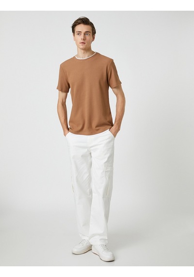 Koton Basic Dokuma Tişört Bisiklet Yaka Kısa Kollu Dar Kesim Kahverengi 3Sam10070Hk 3Sam10070Hk517 Kahverengi Koton Basic Dokuma Tişört Bisiklet Yaka Kısa Kollu Dar Kesim Kahverengi 3Sam10070Hk 3Sam10070Hk517 Kahverengi