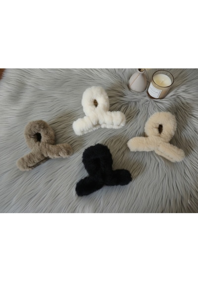 Kadın L Boy 4 Adet Peluş Tüylü Zarif Mandal Peluş Toka 4 Adet