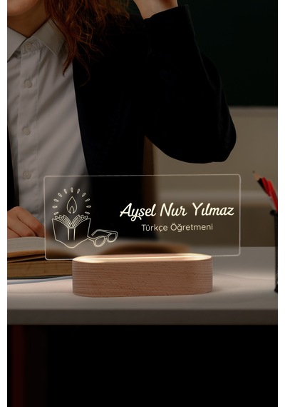 Öğretmenler İçin Kişiye Özel Masa İsimliği Masif Ahşap Tabanlı Usb Kablolu Pleksi Led Gece Lambası