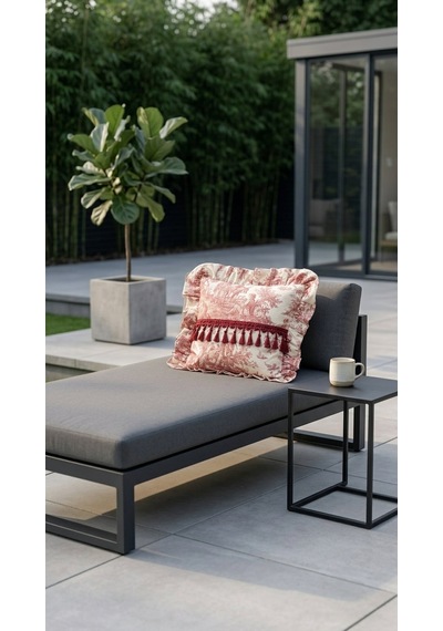Toilea Burgundy Ruffle Yastık Çok Renkli