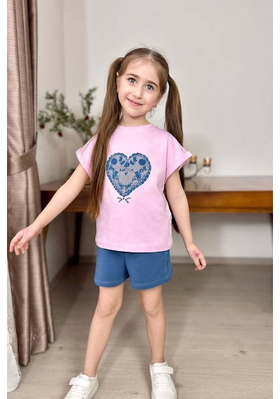 Riccotarz Kız Çocuk Göğsünde Dantel İşleme Kalp Detaylı Pembe T-shirt Beli Lastikli Şortlu Takım Riccotarz Kız Çocuk Göğsünde Dantel İşleme Kalp Detaylı Pembe T-shirt Beli Lastikli Şortlu Takım
