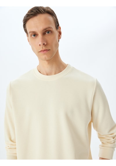 Koton Pamuk Karışımlı Dokulu Basic Bisiklet Yaka Sweatshirt Ekru 5wam70247mk Ekru
